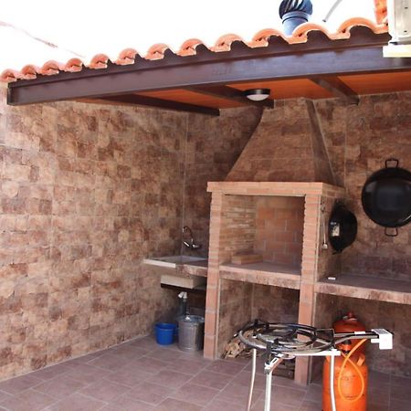 Flor De Romero Los Yebenes Exterior photo